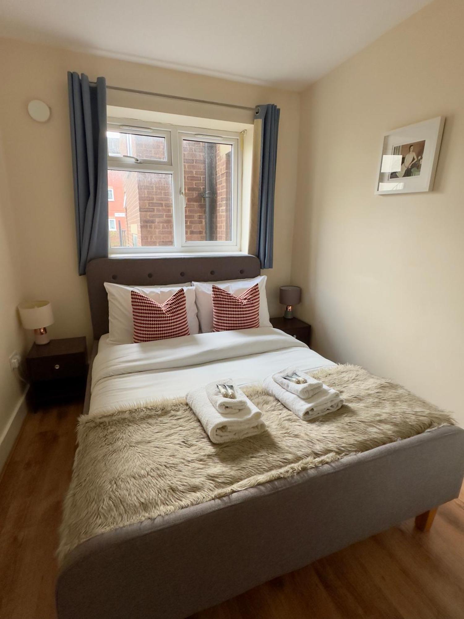Serene 2 Bedroom Flat Free Off-street Parking Large Suv Close To Tube Appartamento